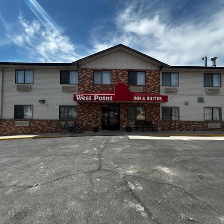 Oyo West Point Inn エクステリア 写真