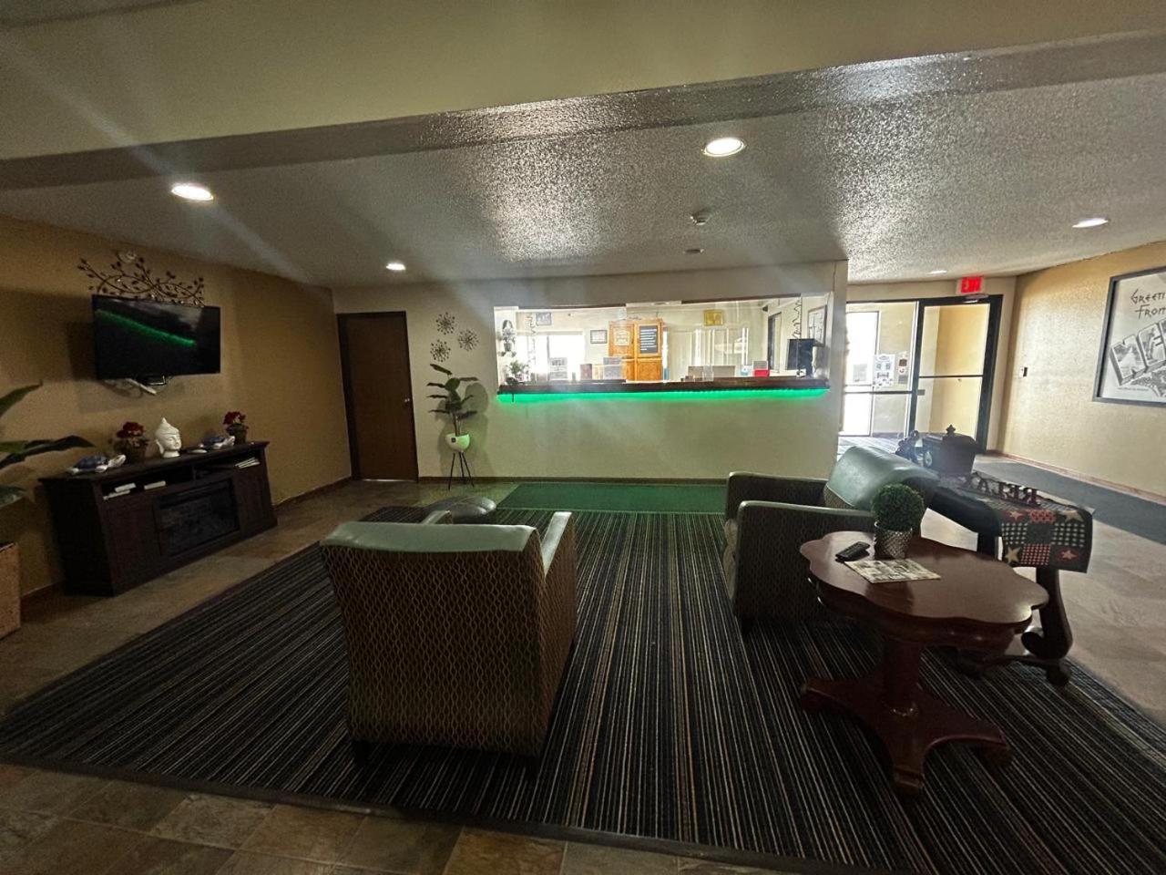 Oyo West Point Inn エクステリア 写真